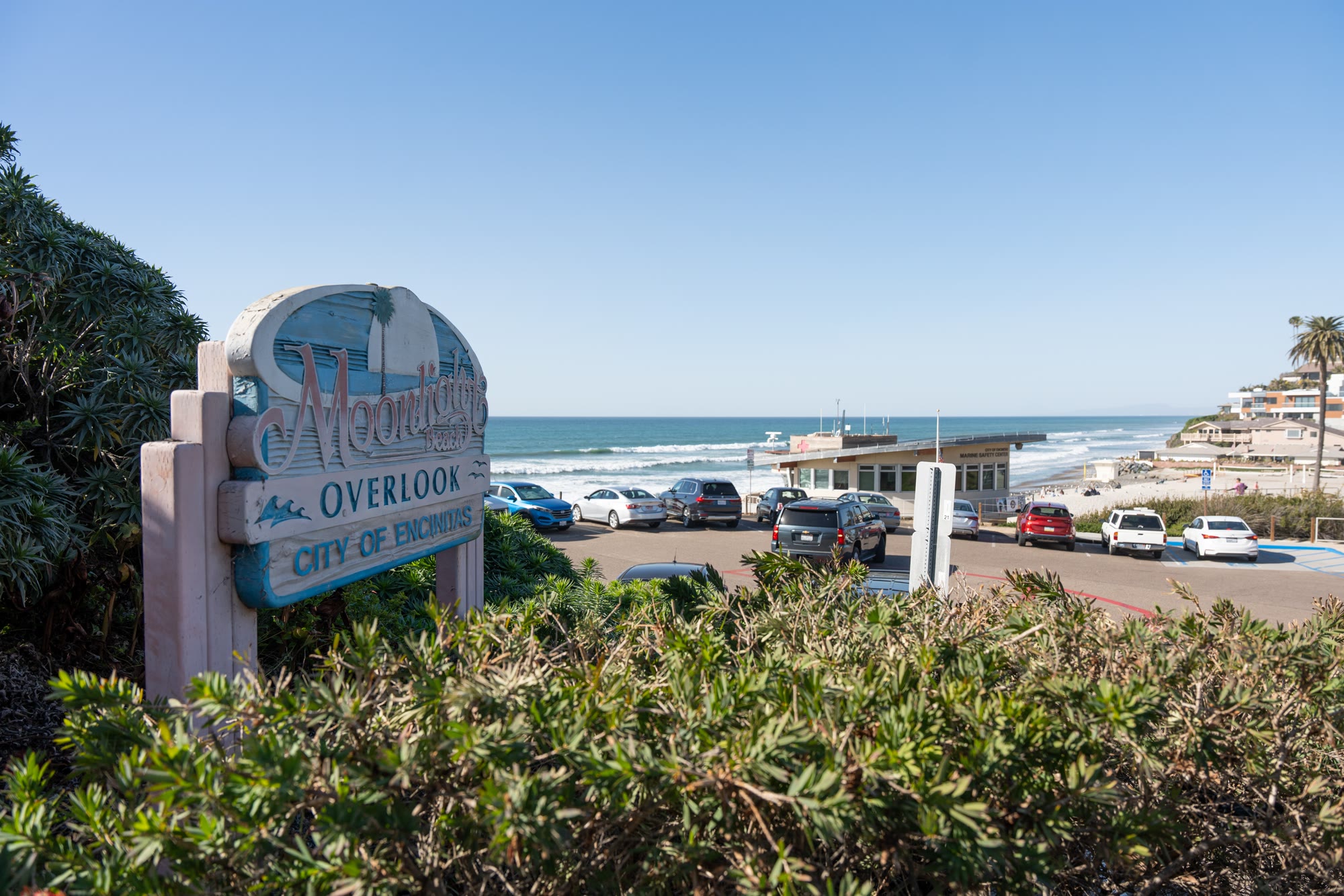 Moonlight Beach Overlook in Encinitas on a beautiful sunny Day