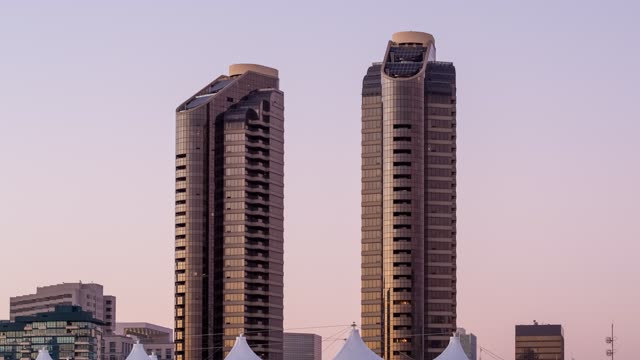 The downtown streets, the skyline and the buildings at Embarcadero.