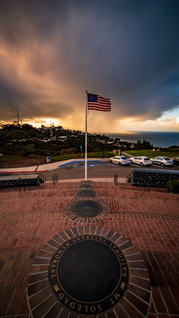 Elevated view of a park, the ocean and traffic at Mount Soledad.