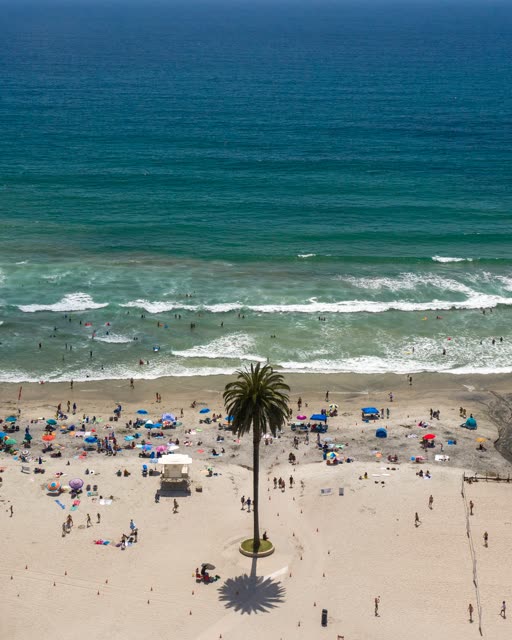 Busy Beach Moonlight Beach in Encinitas – 4 | Drone Photo