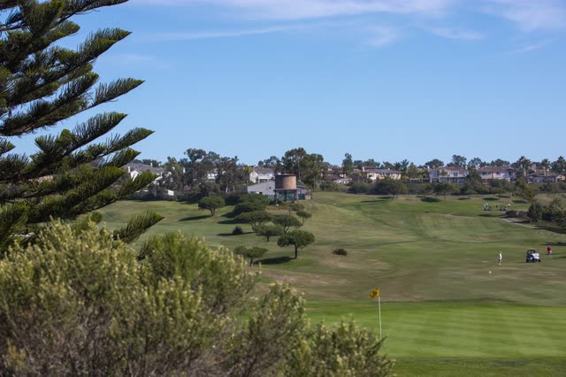 A park, homes and traffic in Encinitas.