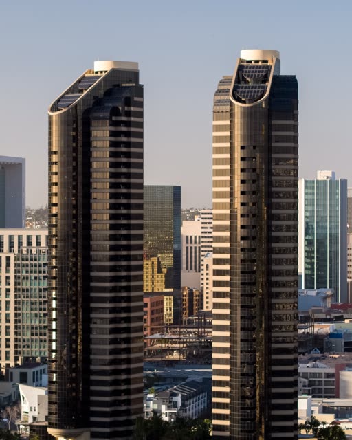 The downtown streets, the skyline and the buildings at Embarcadero.