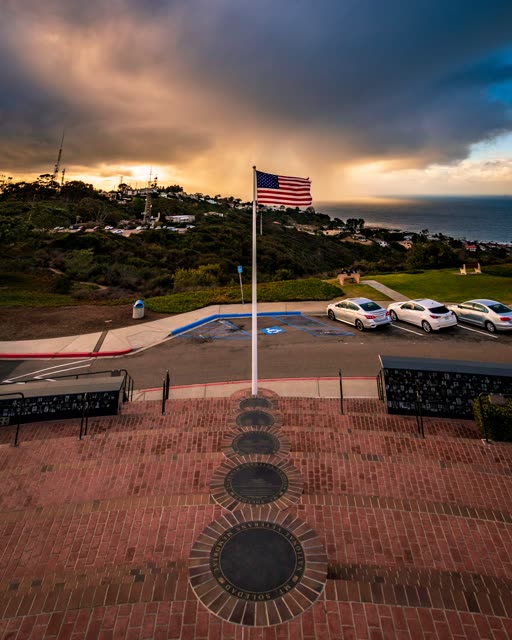 Elevated view of a park, the ocean and traffic at Mount Soledad.